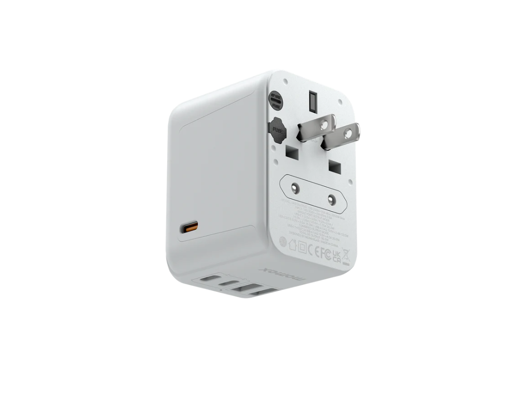 Buy Momax 1-World 5-Port Travel Charger 35W - White in Qatar Buy Momax 1-World 5-Port Travel Charger 35W - White in Qatar